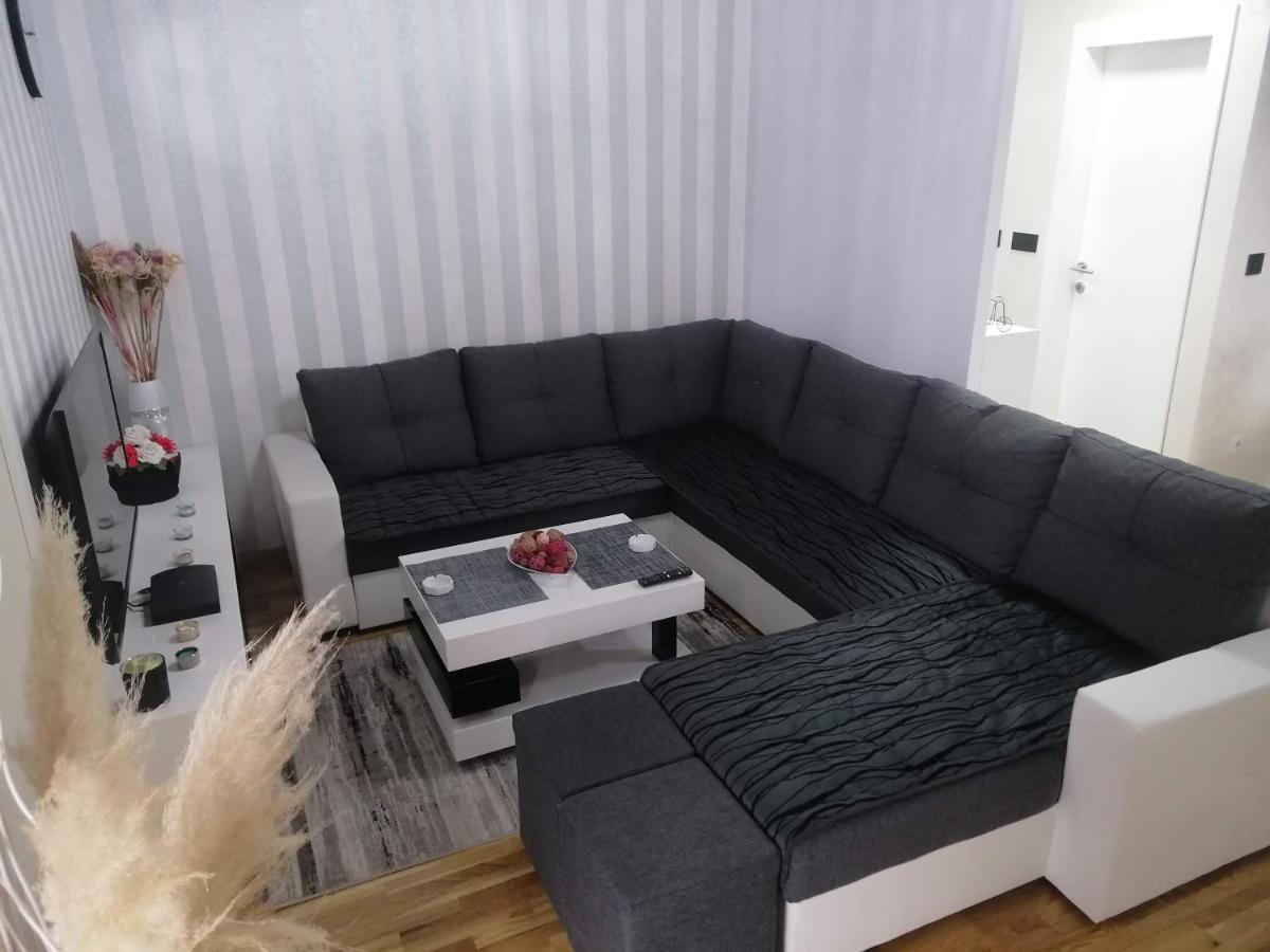 Nenadovic Apartman Obrenovac  Zewnętrze zdjęcie